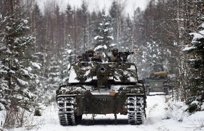 Глава ВС Великобритании заявил, что поставка танков Украине ослабит британскую армию