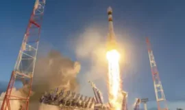 С космодрома Плесецк запустили ракету «Союз» со спутниками Минобороны РФ
