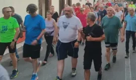 Мэр итальянского города выбрал интересный способ для похудения