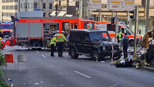Автомобиль въехал в толпу в Германии. Пострадали люди